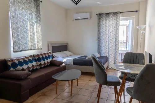 Elia mini suite 8