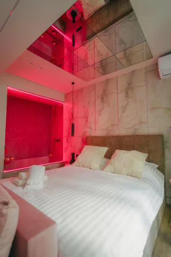 Love room & Spa