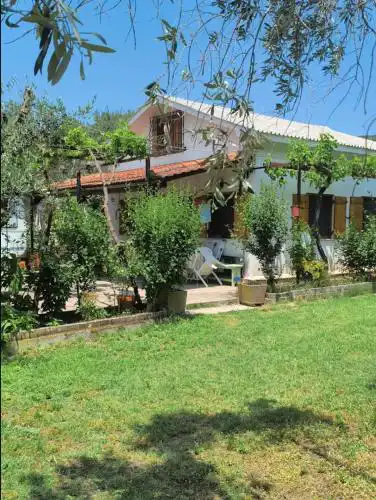 Zephyr Guest House