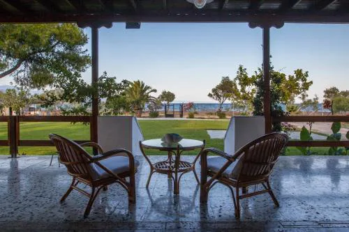 ThemiLia Beachfront, Luxury House