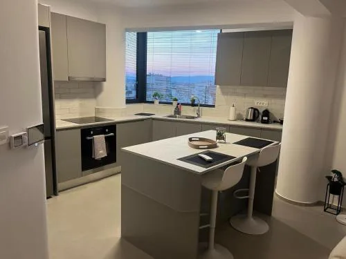 Luxury Loft 7-8