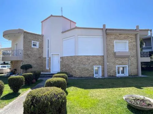 Mama's house. 300m απο τον μύλο των ξωτικών.