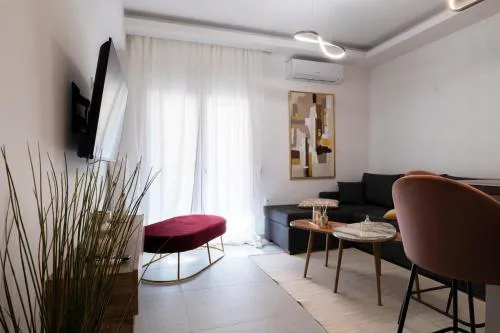 Minimal Trikala Escape