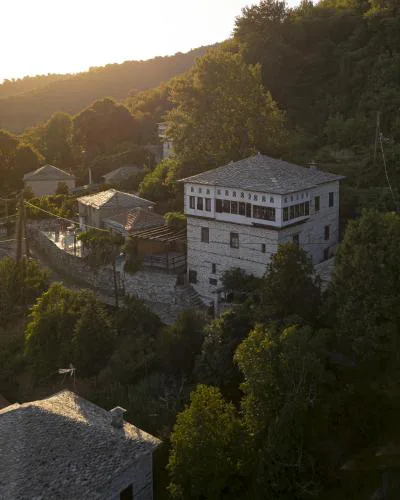 Santikos Mansion, Santikos Collection