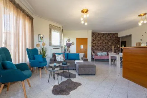 Estell’s sweet luxury house