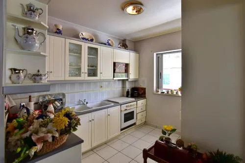 Kostas' House luxury apartment near Volos center