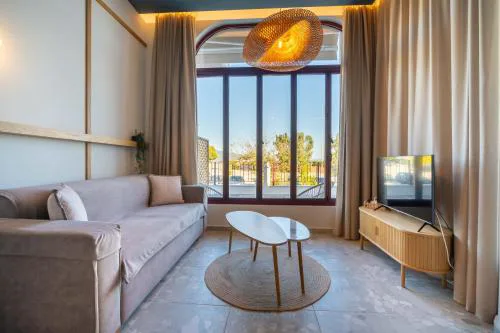 Sunny Nest with a sea view by Salt Apartments