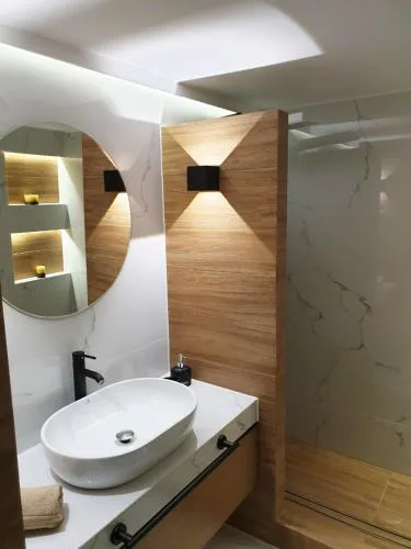 Volos Center Luxury Home 2 Baths Free Parking