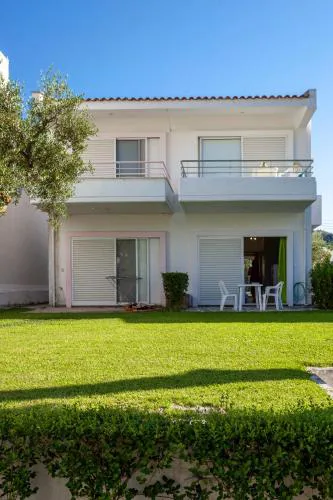 Akrotiri apartment