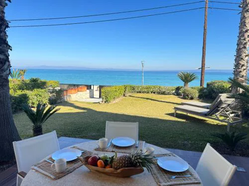 Exceptional beachfront villa Blue Pearl
