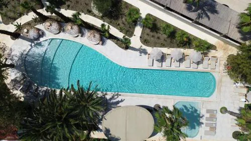 NŪSA suites & villas