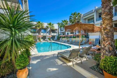 Pefki Deluxe Residences - Adults Only 16plus