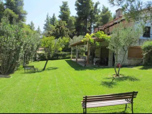 Sani Beach House 5 minute walk to the beach