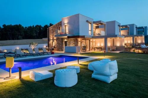 Sani e belli, Villas with private pool