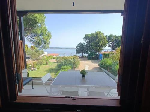 Diafanos Beach Apartments