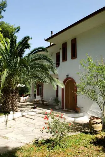 Spacious Villa close to an amazing Sithonia beach
