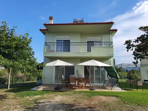 Villa Nicos