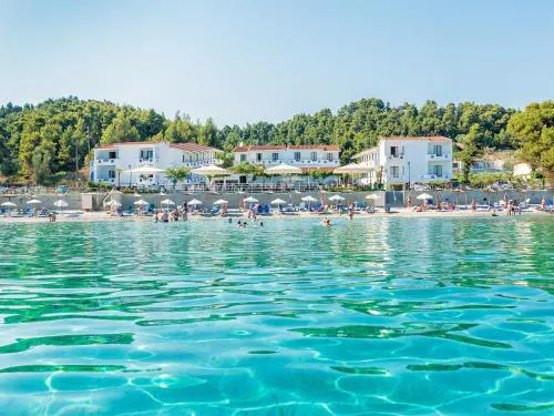 Xenios Dolphin Beach Hotel