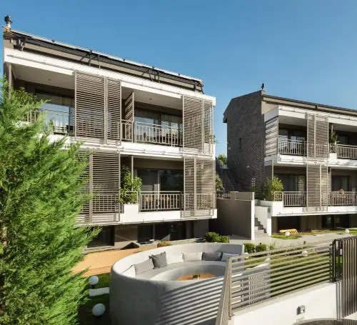 Eco Green Residences & Suites