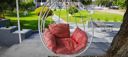 Garlis Apartments