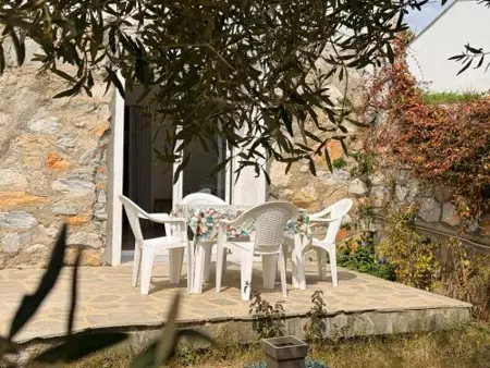 Trikorfo Beach Apartment, 150m from Sandy Beach