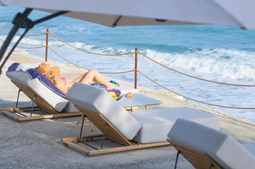 Iconic PRIVE beachfront villa Mola Kaliva