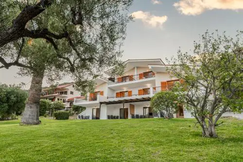 Katerina's Garden Mola Kaliva