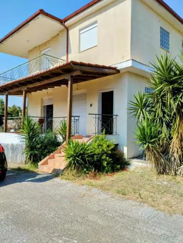 Yucca house