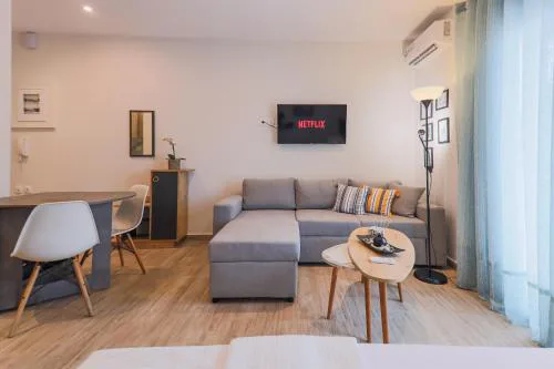 Tommys Apartment