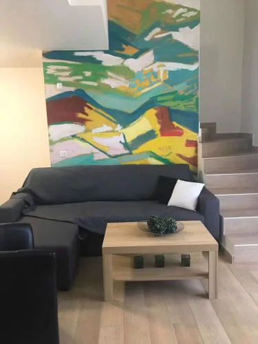 MILOS HOUSE