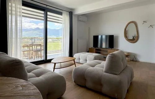On the Edge - Suites & Apartments