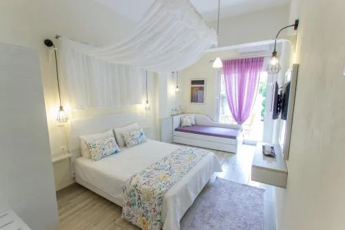Ilion Luxury Studios & Apartments