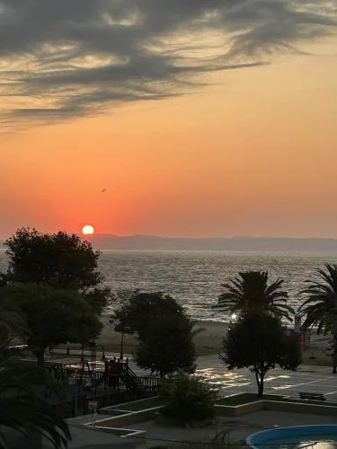 selana sea sunrise view