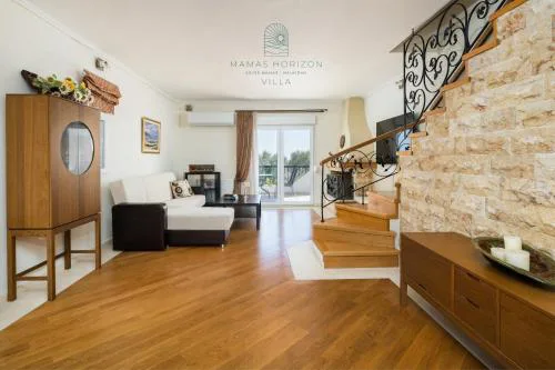 Mama's Horizon Villa by Booking Kottas