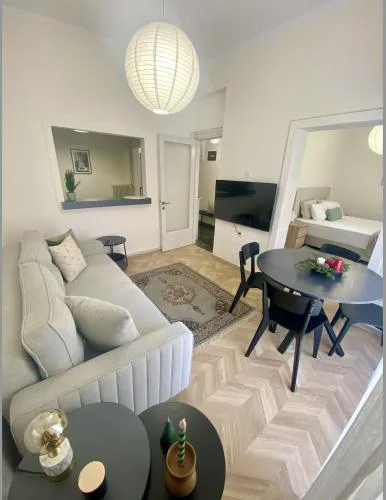 Toucan Suites
