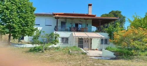 Villa Potamos