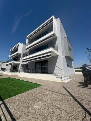 Elinor apartments