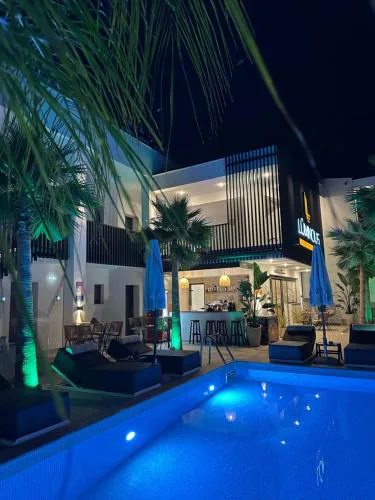Luminous luxury living