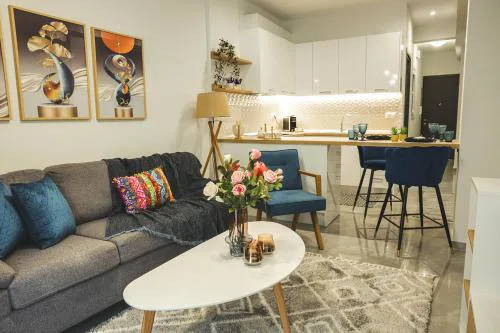 DELTA-Central Elegant Apartment by Optimum Link