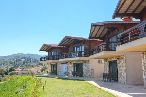 Hilltop Apartment 7
