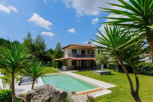 Palmera Pool Villa