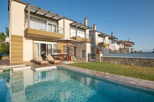 Sunny Villa Tessera