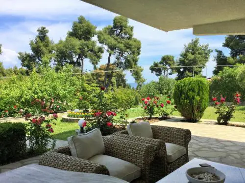 Green, White & Guest Houses by Dimitrios Ballas in Kriopigi, Halkidiki, Greece