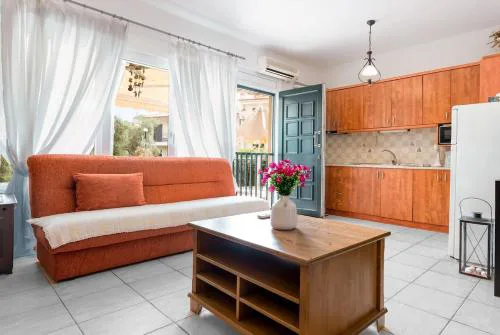 Kriopigi 2BR House with Private Patio