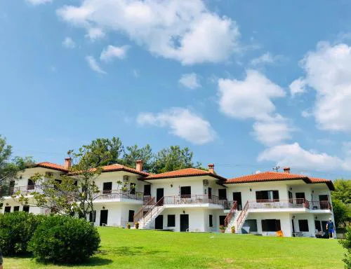 Xenius Zeus Apartments in Kriopigi