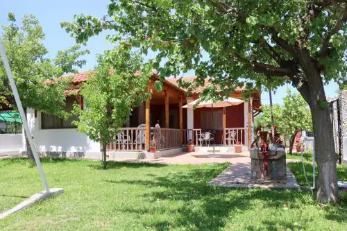Charming Villa by the Sea