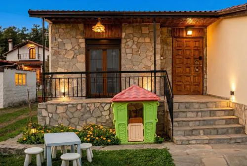 Omonia Beach House 2