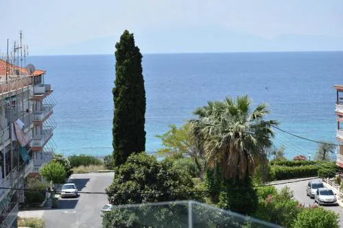 Sea view luxury apartment in Nea Kallikratia.