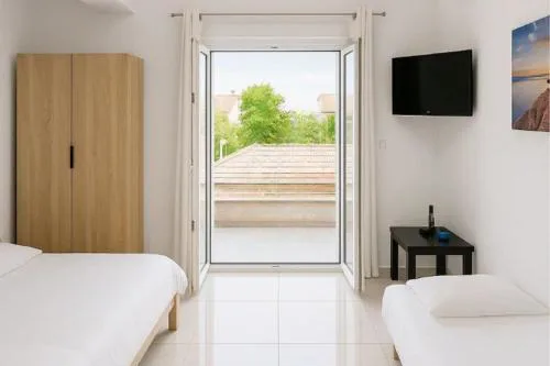 Sunny Stay Beachside Apartment