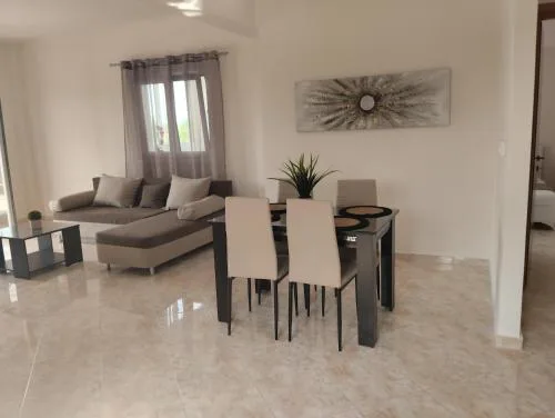 Villa Aurora